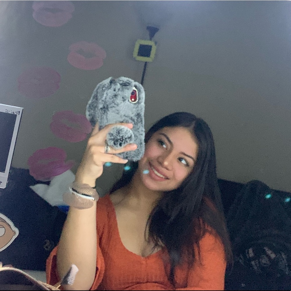 Meet your Posher, Julissa